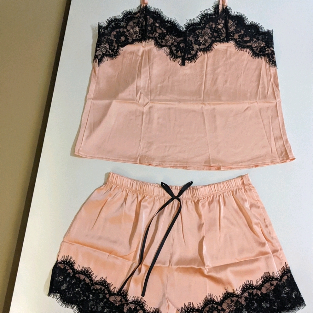 Lace cami and shorts set - light apricot